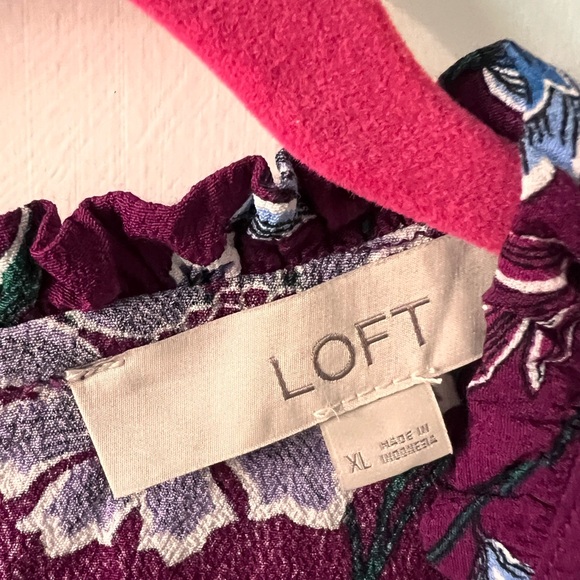 LOFT Floral Blouse - Picture 3 of 3